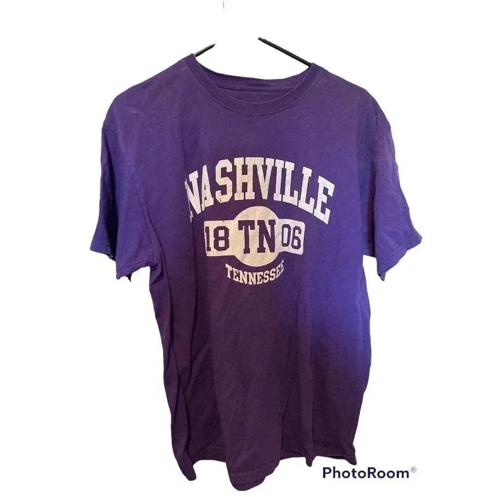 Unbranded large purple shirt with nashville tennessee on front